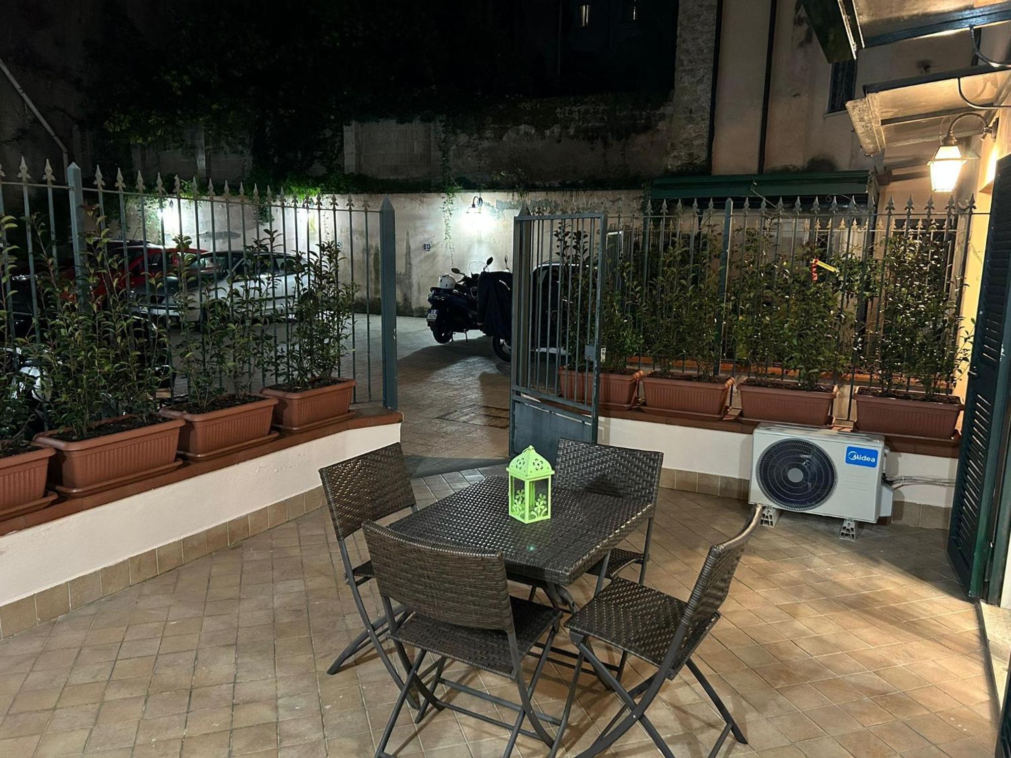 Terrazzino Correra *